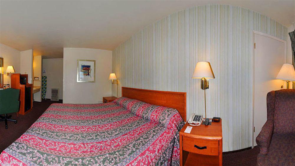 Econo Lodge Салінас Екстер'єр фото