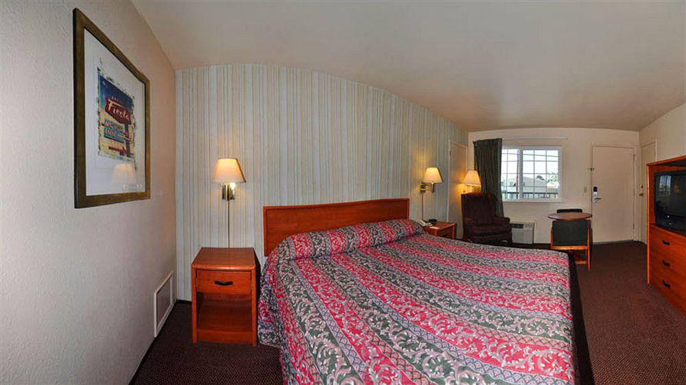 Econo Lodge Салінас Екстер'єр фото