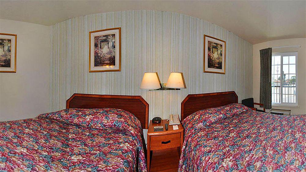 Econo Lodge Салінас Екстер'єр фото